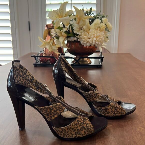 Michael Kors Berkley Cheetah Animal Print Zip Up Cone High Heel Sandals 9.5M - Picture 3 of 11